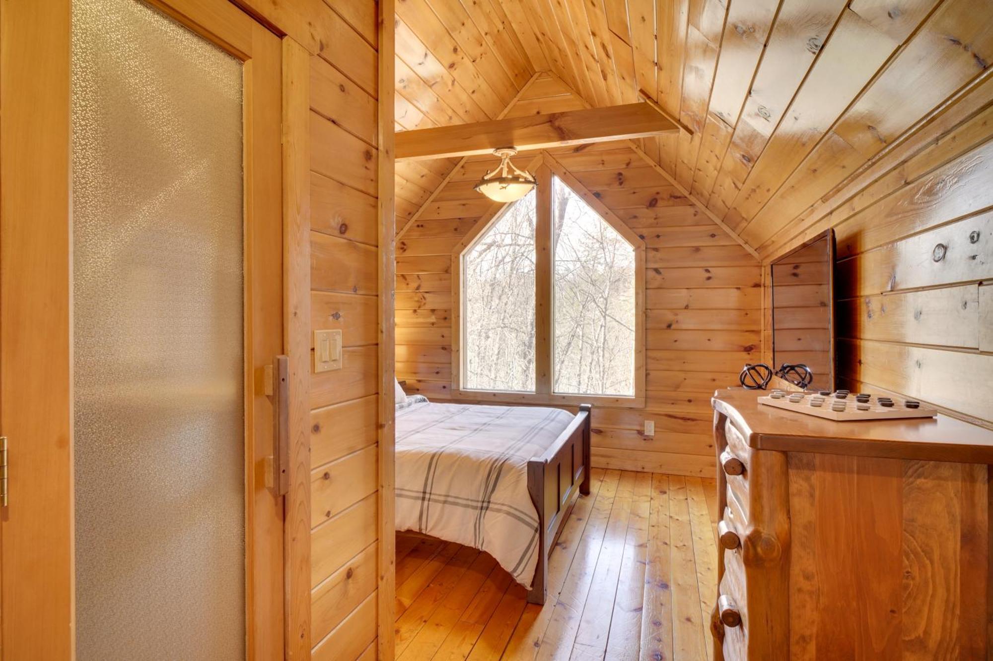 Hatcher Mtn Retreat Sevierville Cabin With Hot Tub! Екстер'єр фото
