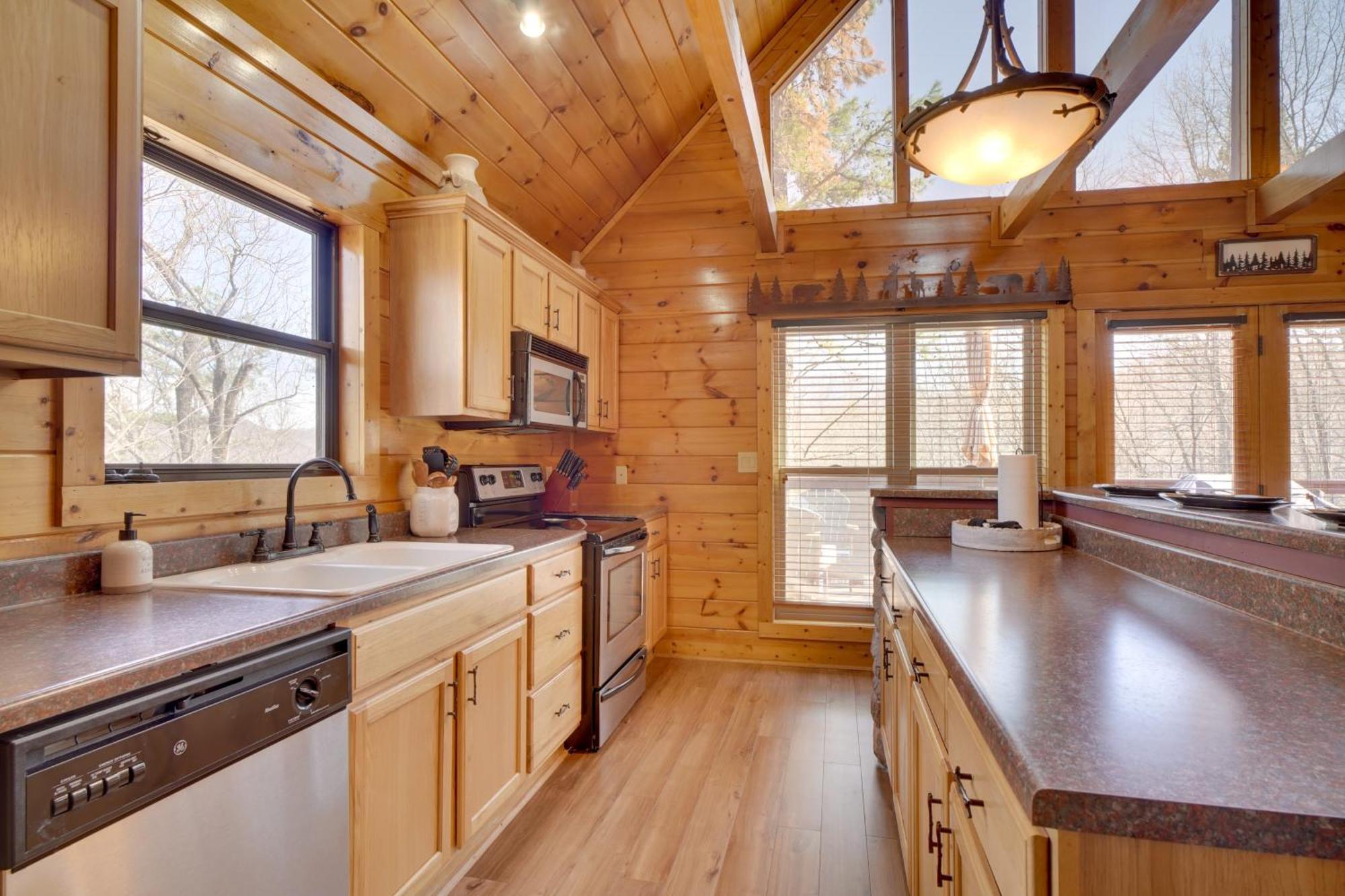 Hatcher Mtn Retreat Sevierville Cabin With Hot Tub! Екстер'єр фото